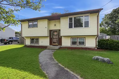 25 Oakridge Court, Warwick, RI 02886 - Photo 1