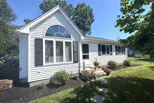 86 Peaked Rock Rd, South Kingstown, RI 02879 - Photo 1