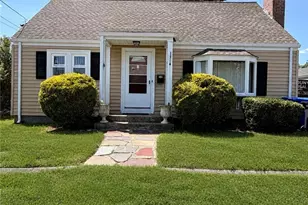 105 Burgess Ave, Pawtucket, RI 02861 - Photo 1
