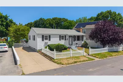 15 Chandler Avenue, Pawtucket, RI 02860 - Photo 1