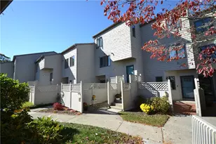49 Sea Breeze Ln, Bristol, RI 02809 - Photo 1