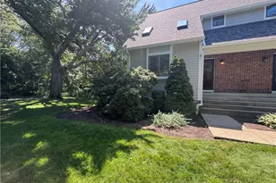 320 Westmoreland St, Narragansett, RI 02882 - Photo 1