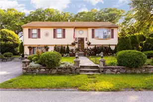 25 Ardway Ave, Warwick, RI 02889 - Photo 1
