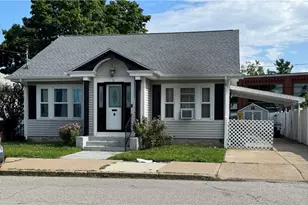 31 Bristol Ave, Pawtucket, RI 02861 - Photo 1