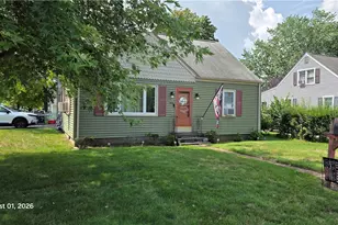 166 Chapmans Ave, Warwick, RI 02886 - Photo 1