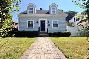 61 Bliss Rd, Newport, RI 02840 - Photo 1