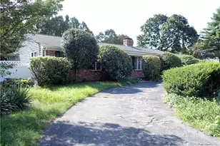 80 Hollyhock Dr, Cranston, RI 02920 - Photo 1