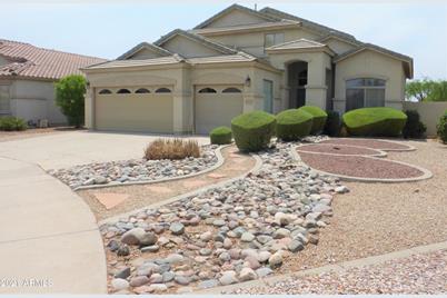 1042 N Moccasin Trail - Photo 1