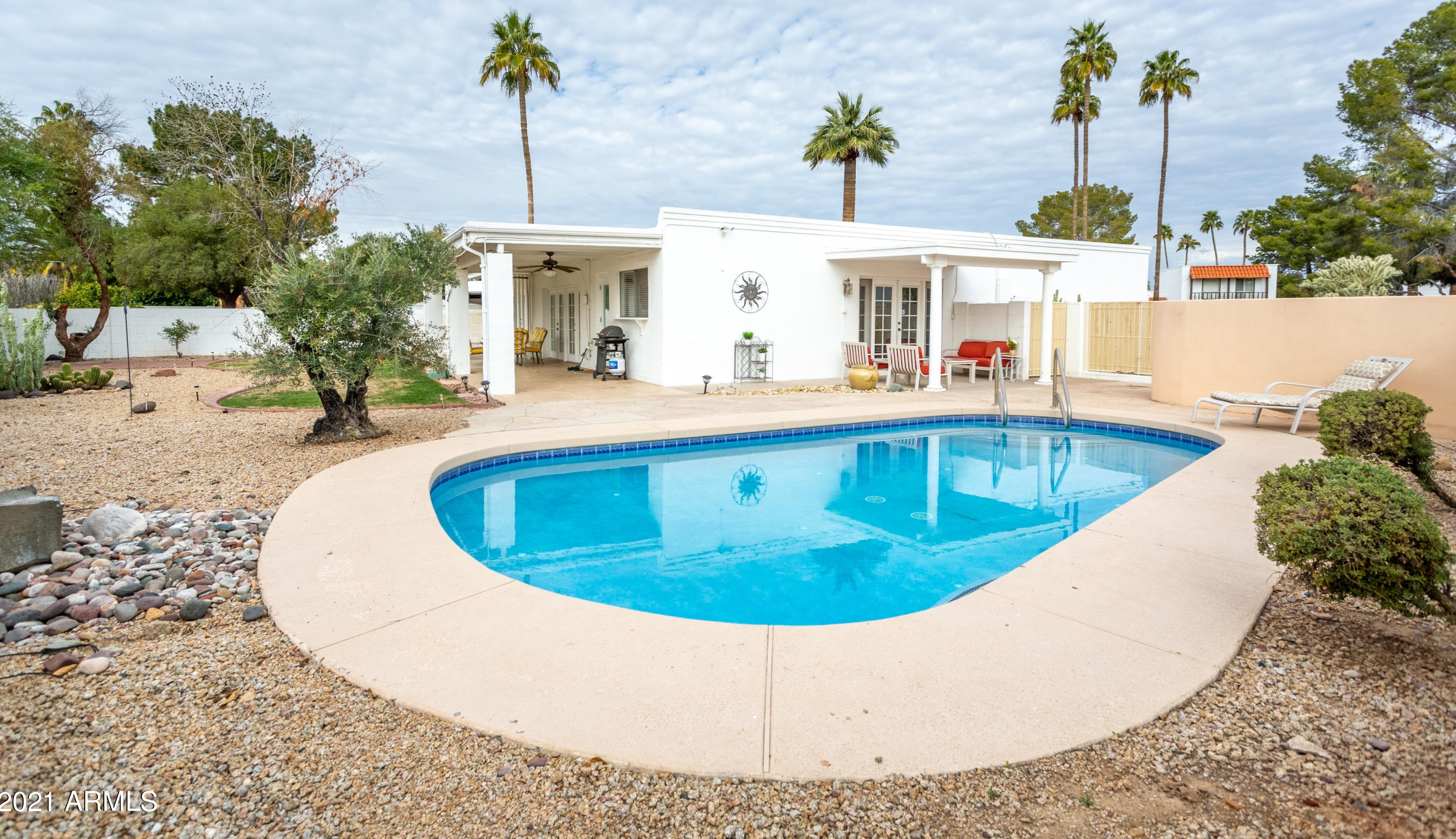 7 Piping Rock Rd, Phoenix AZ 85022-4215 exterior