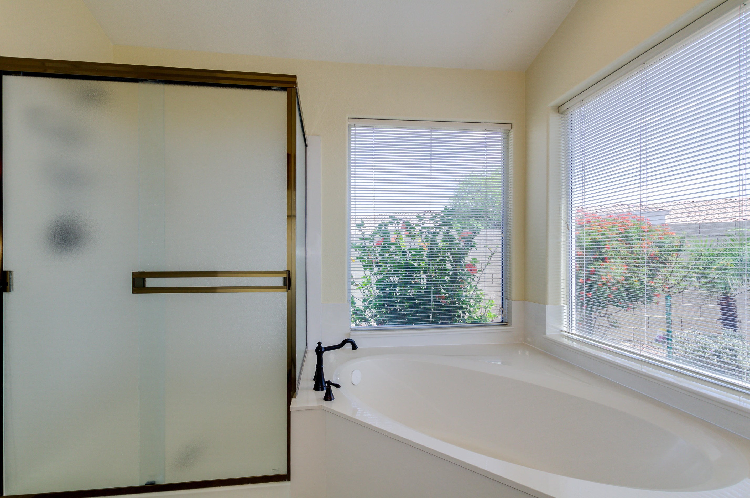 1311 Muirwood Dr, Phoenix AZ  85045-0602 exterior