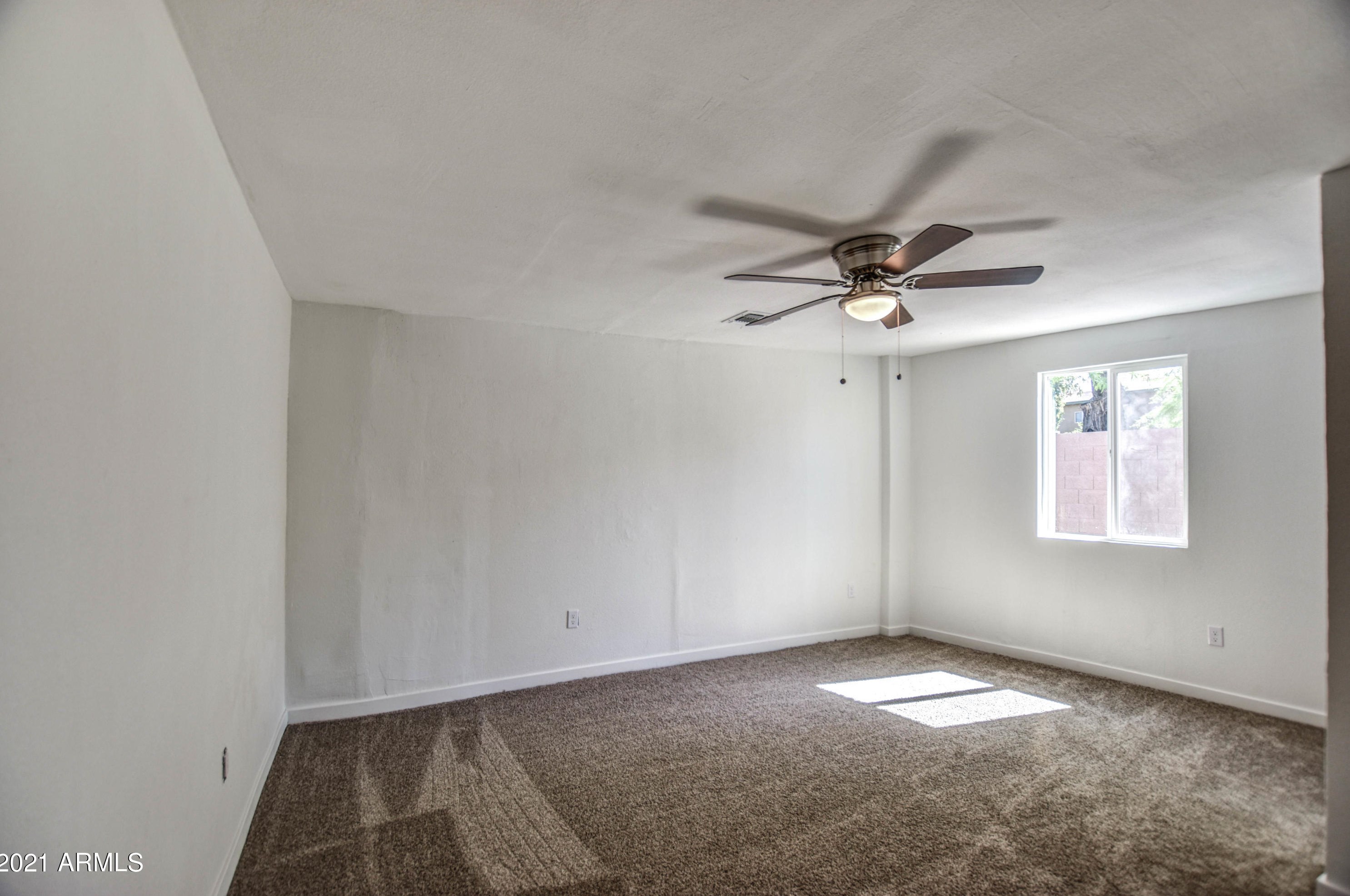 2730 Myrtle Ave, Phoenix AZ  85051-7535 exterior