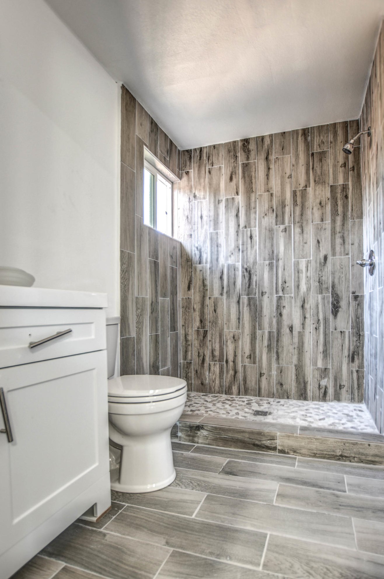 2730 Myrtle Ave, Phoenix AZ  85051-7535 exterior