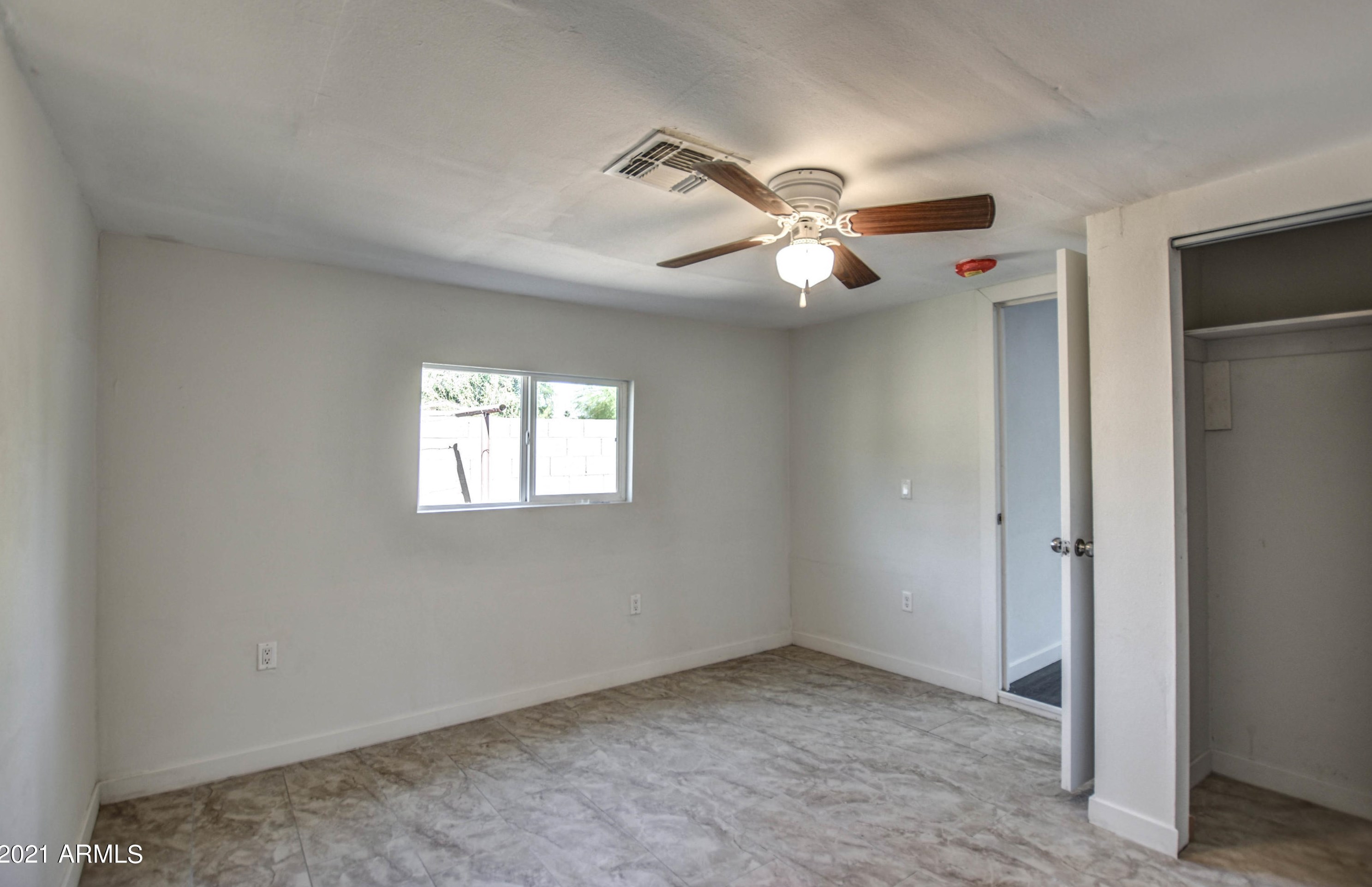 2730 Myrtle Ave, Phoenix AZ  85051-7535 exterior