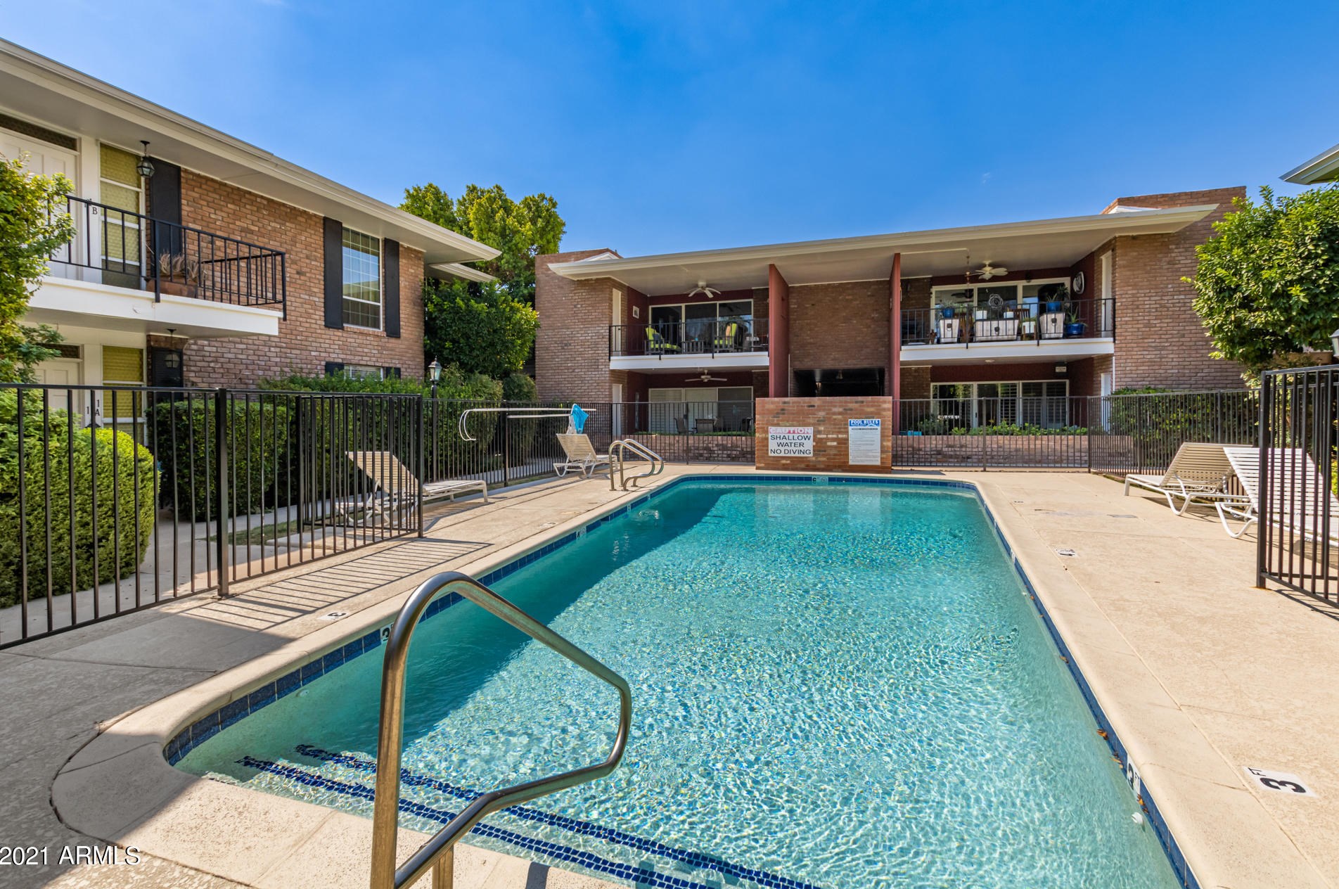 123 Palm Ln, Phoenix AZ  85003-1126 exterior