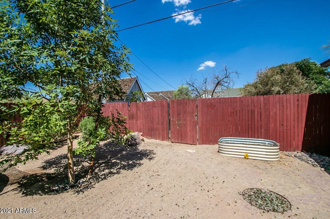2041 Mitchell St, Phoenix AZ  85006-2188 exterior