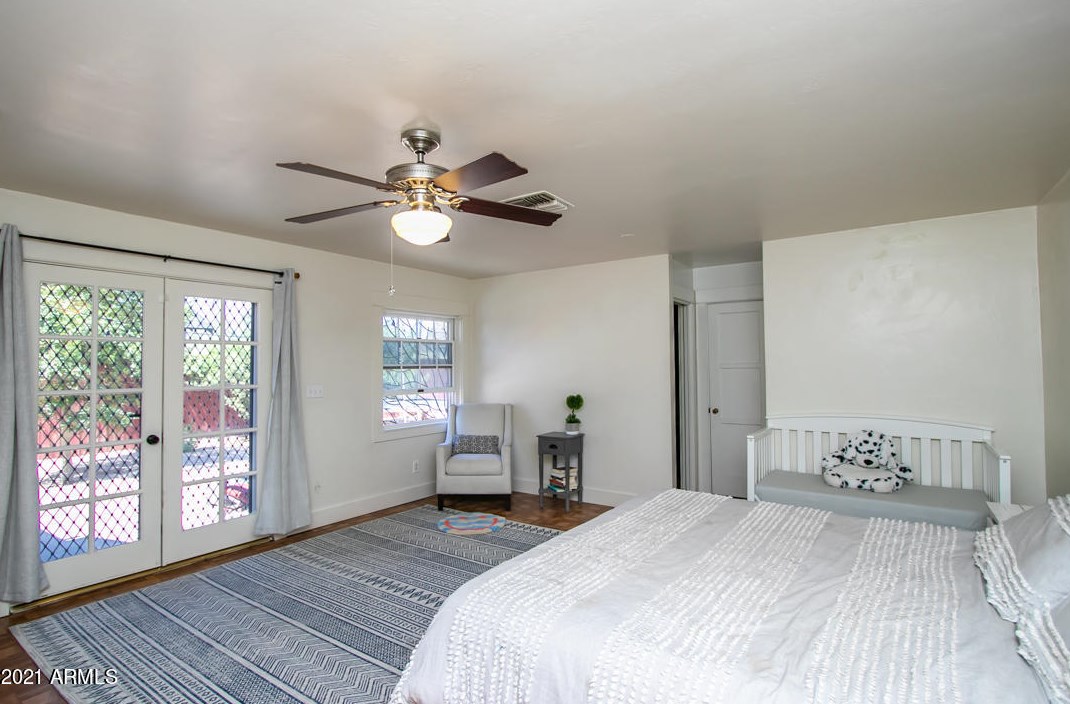 2041 Mitchell St, Phoenix AZ  85006-2188 exterior