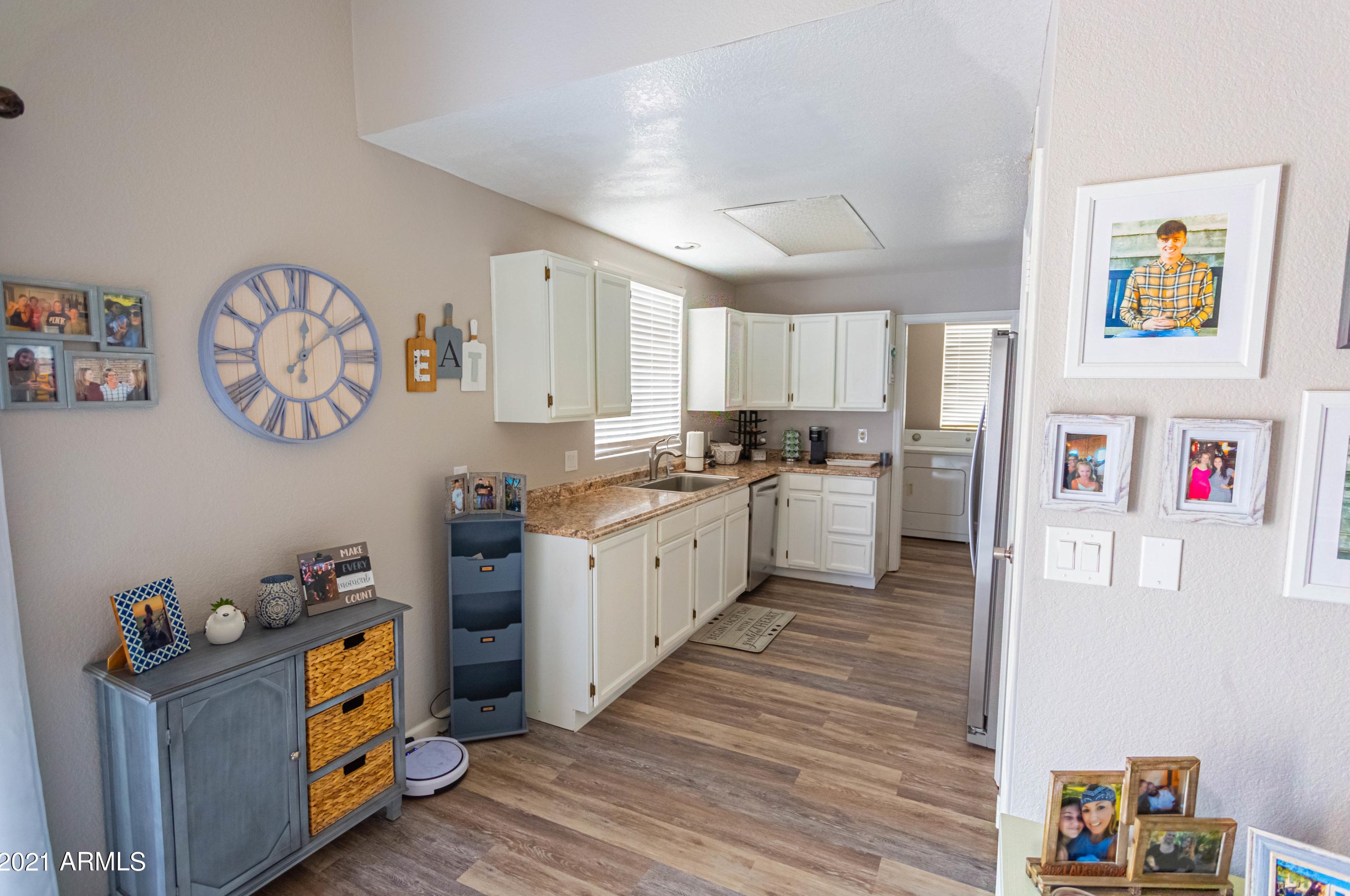 1227 Topeka Dr, Phoenix AZ  85024-2372 exterior