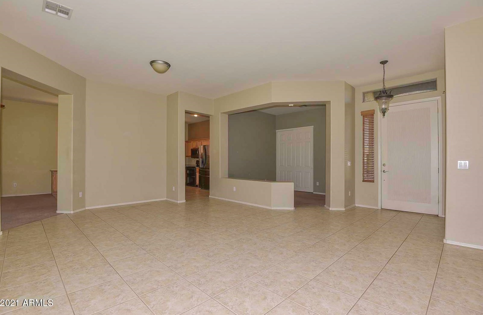 25403 Hackberry Dr, Phoenix AZ 85083-2452 exterior