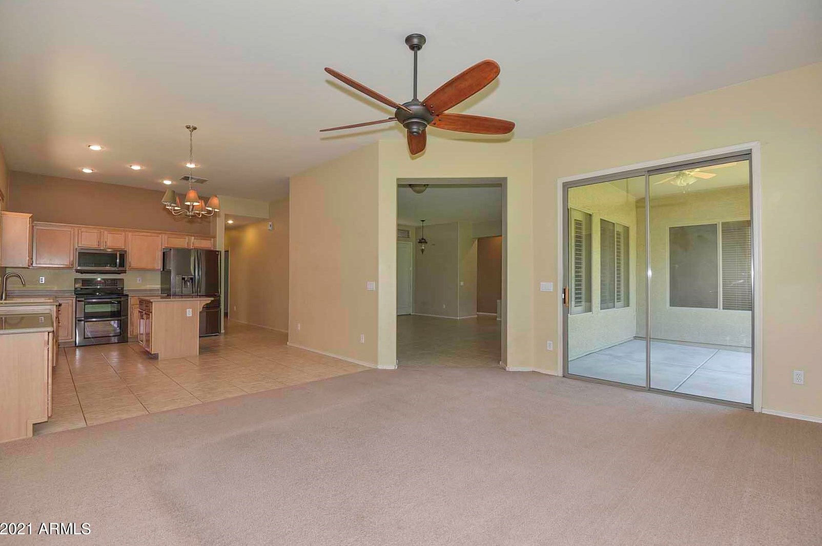 25403 Hackberry Dr, Phoenix AZ 85083-2452 exterior