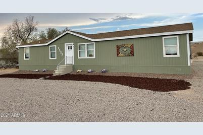 1535 E Dunlap Avenue - Photo 1