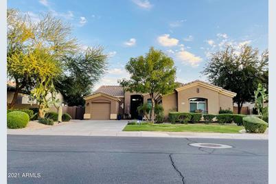 4665 E Westchester Drive - Photo 1