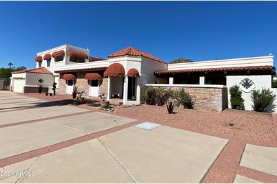 4414 E Lincoln Drive - Photo 1