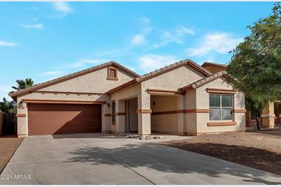 532 E Harvest Road - Photo 1