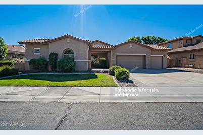 735 W Longhorn Drive - Photo 1