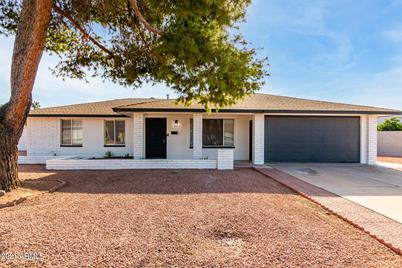 4015 W Davidson Lane - Photo 1