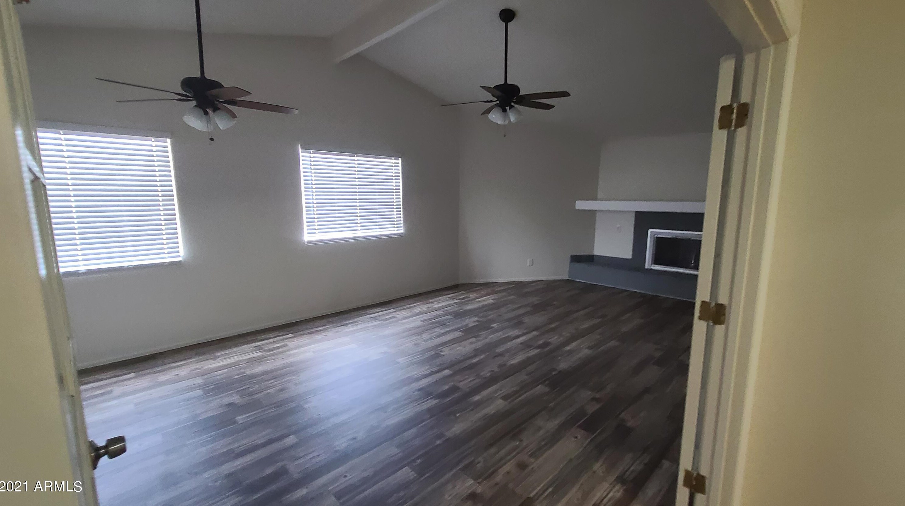 310 Sequoia Dr, Phoenix AZ 85050-3955 exterior