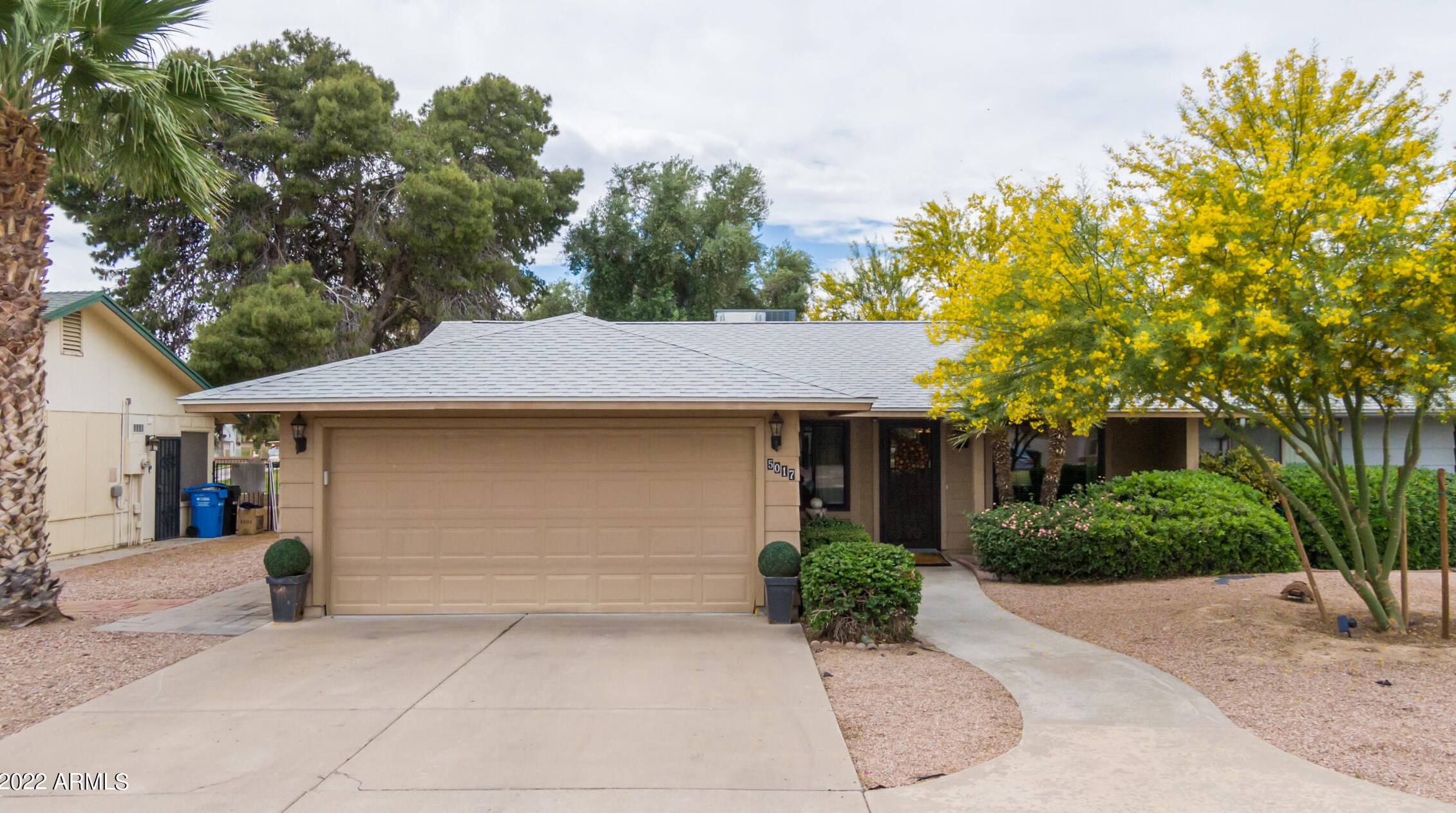 5017 Mesquite Wood Ct, Phoenix AZ 85044-1721 exterior