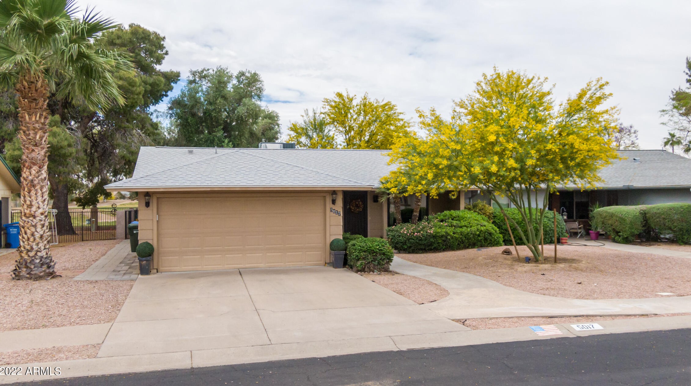 5017 Mesquite Wood Ct, Phoenix AZ 85044-1721 exterior