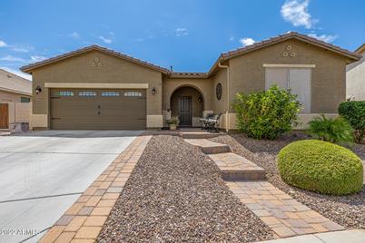 9344 N 184th Avenue - Photo 1