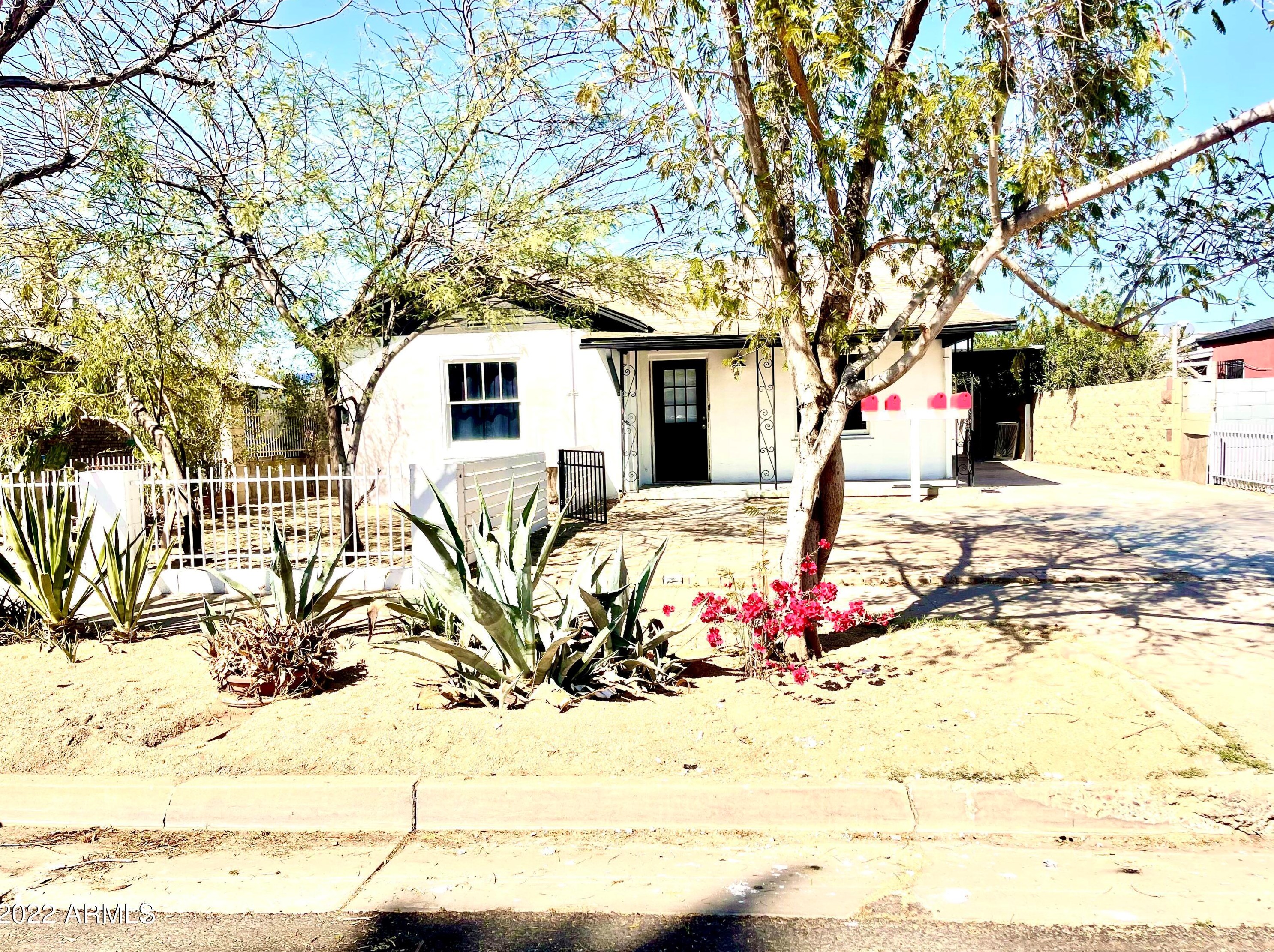 1606 Taylor St, Phoenix AZ  85007-2412 exterior