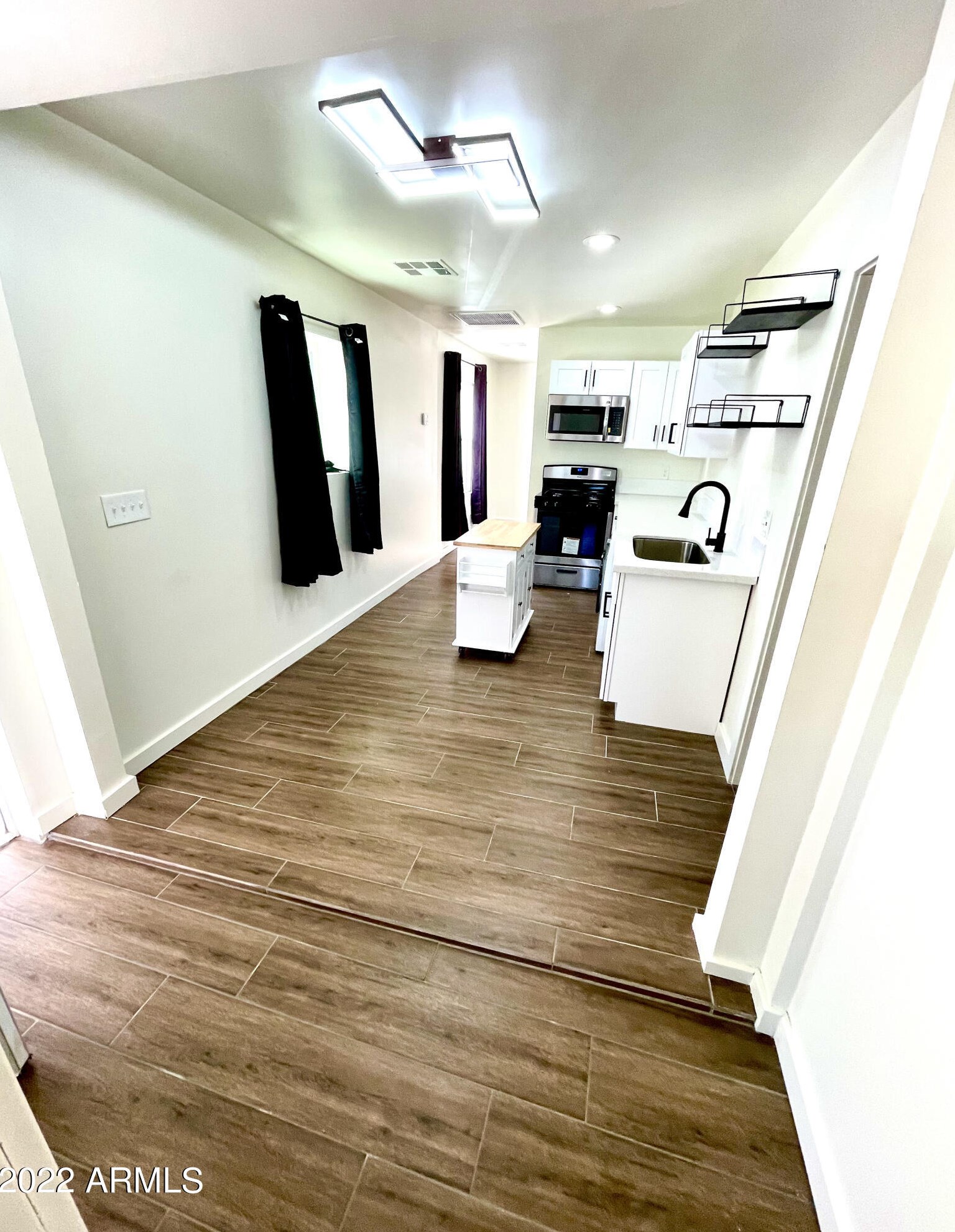 1606 Taylor St, Phoenix AZ  85007-2412 exterior