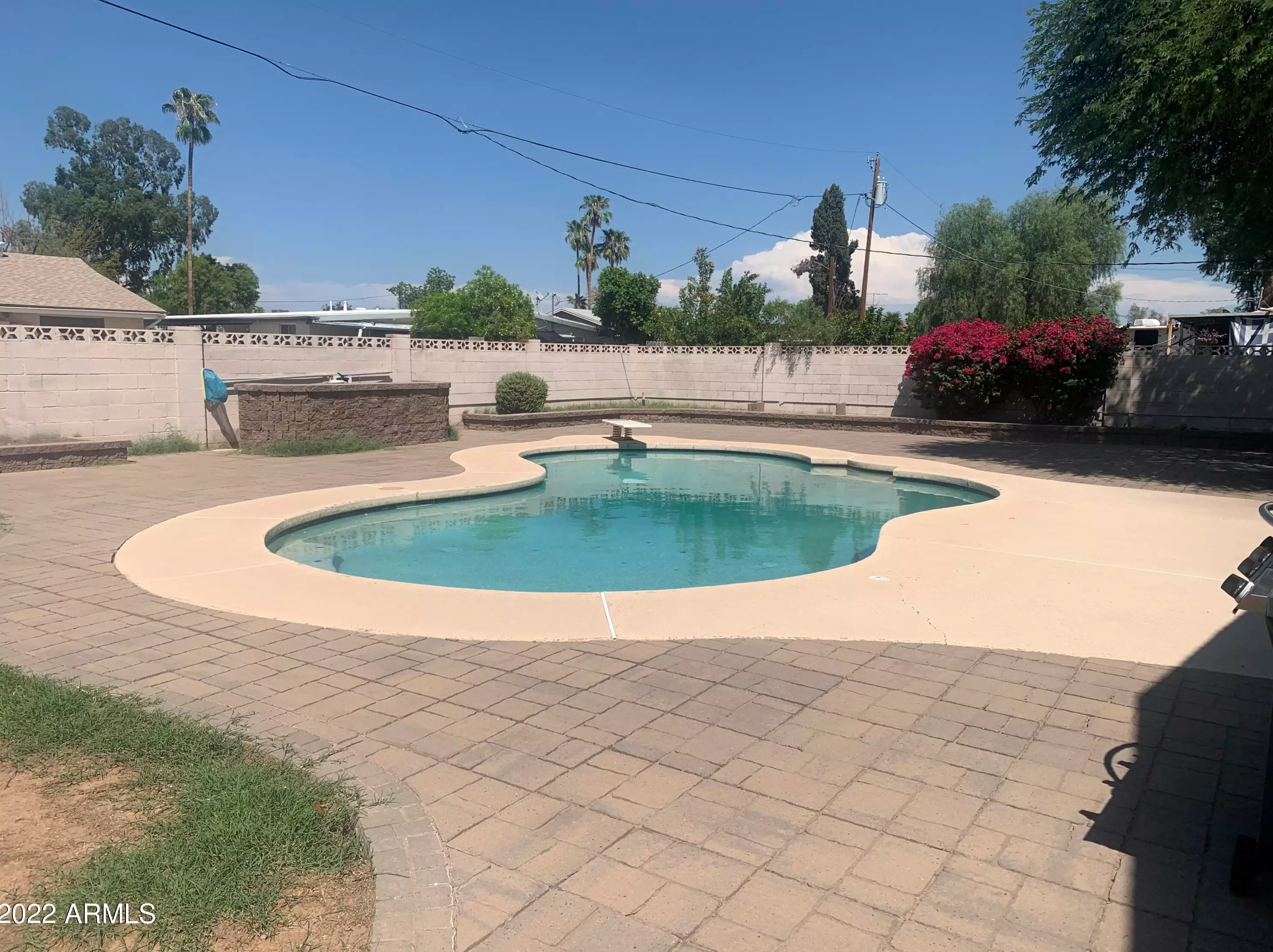 2414 Muriel Dr, Phoenix AZ 85053-6615 exterior