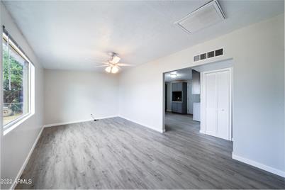 122 E Apache Street - Photo 1