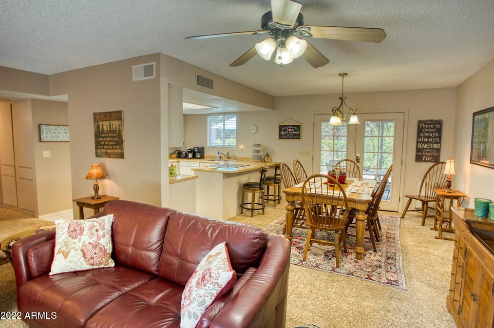 2480 E Royene Dr, Pinetop, AZ 85935