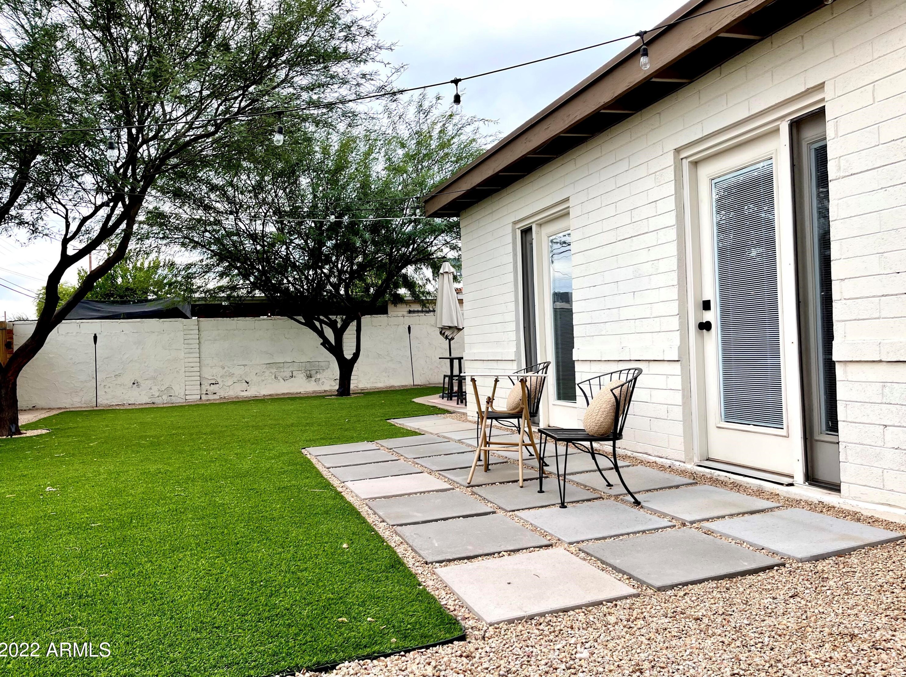 2509 Minnezona Ave, Phoenix AZ  85016-4953 exterior