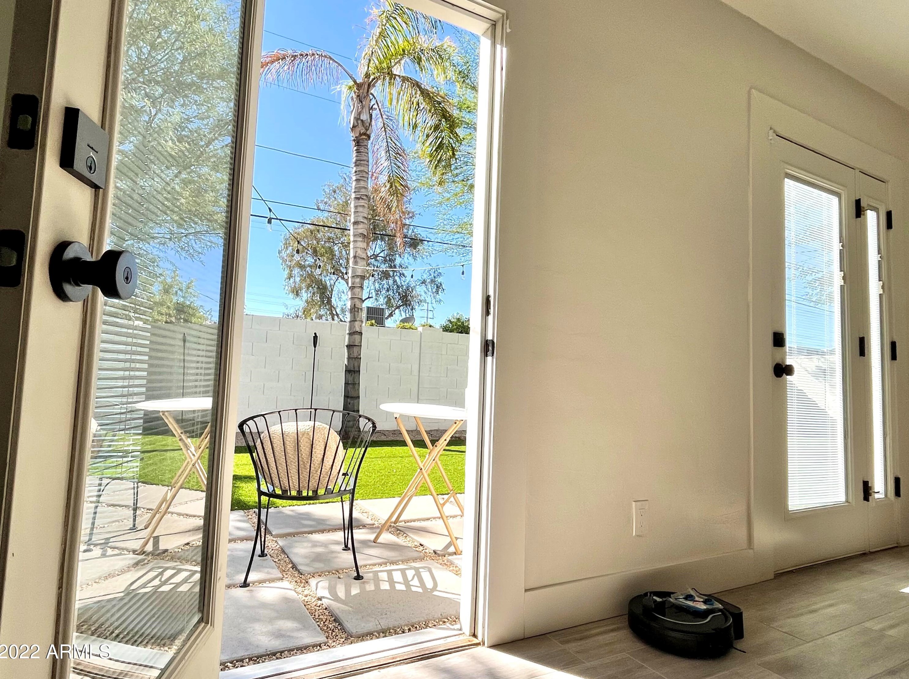 2509 Minnezona Ave, Phoenix AZ  85016-4953 exterior