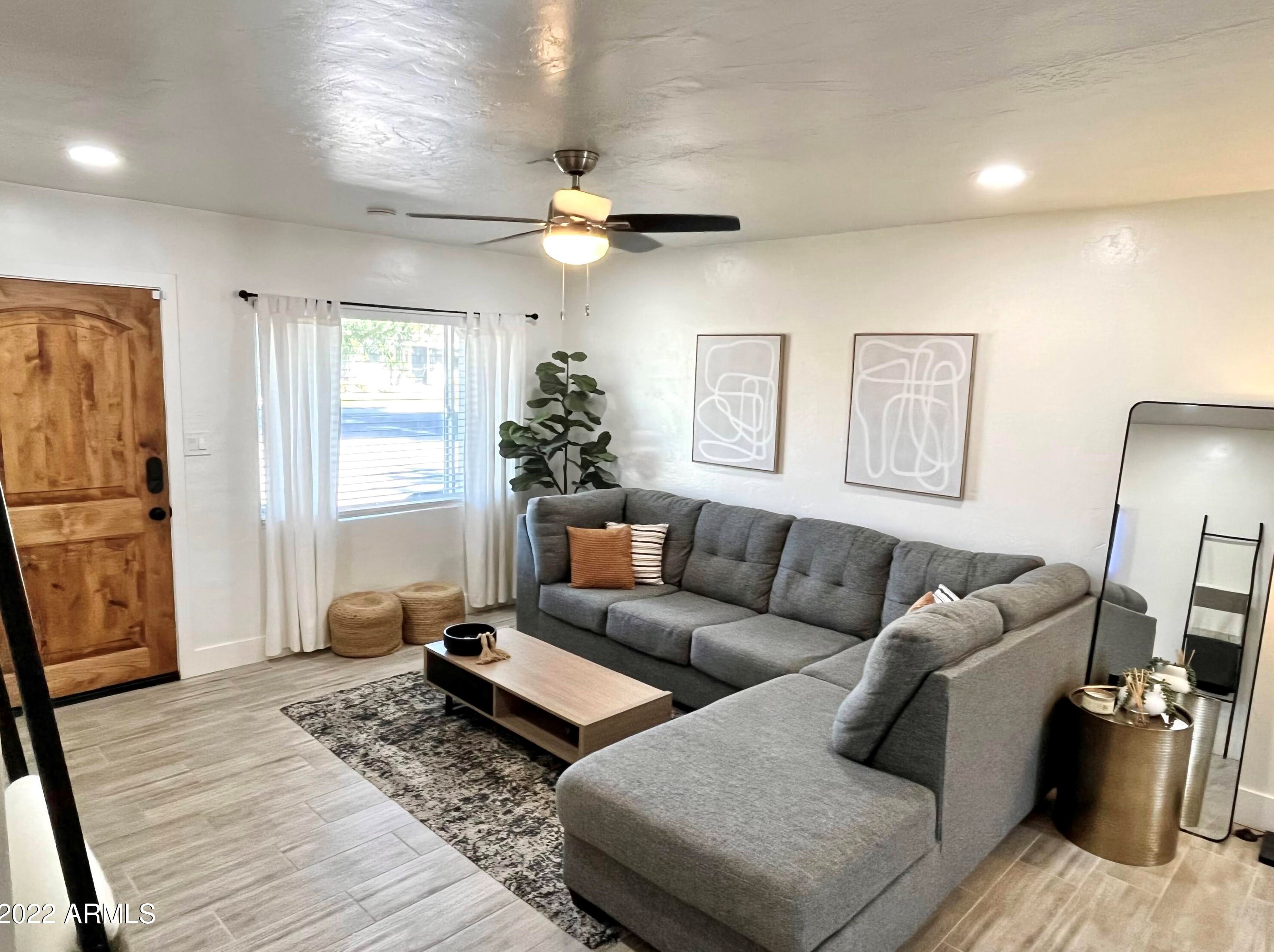 2509 Minnezona Ave, Phoenix AZ  85016-4953 exterior