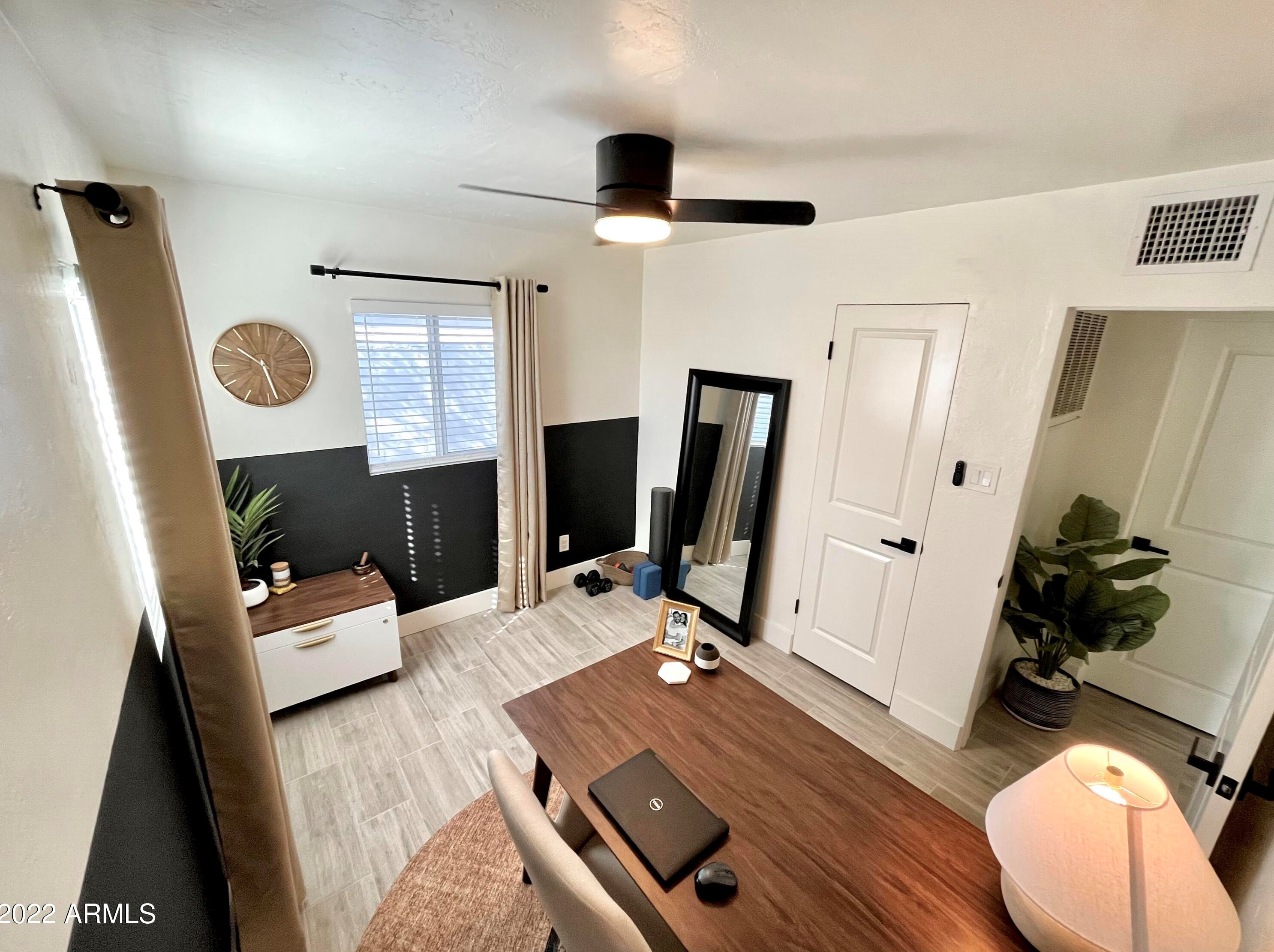 2509 Minnezona Ave, Phoenix AZ  85016-4953 exterior