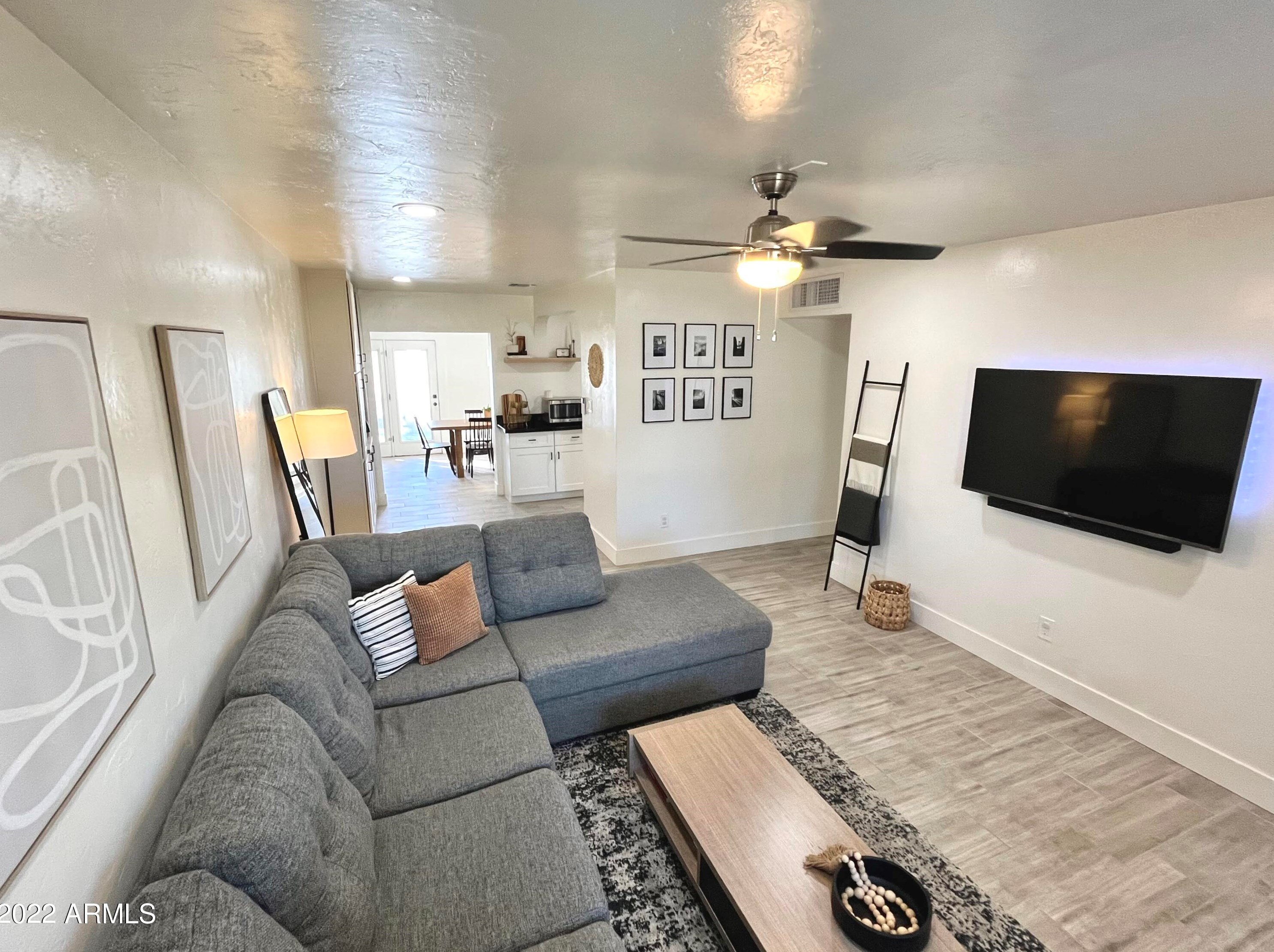 2509 Minnezona Ave, Phoenix AZ  85016-4953 exterior