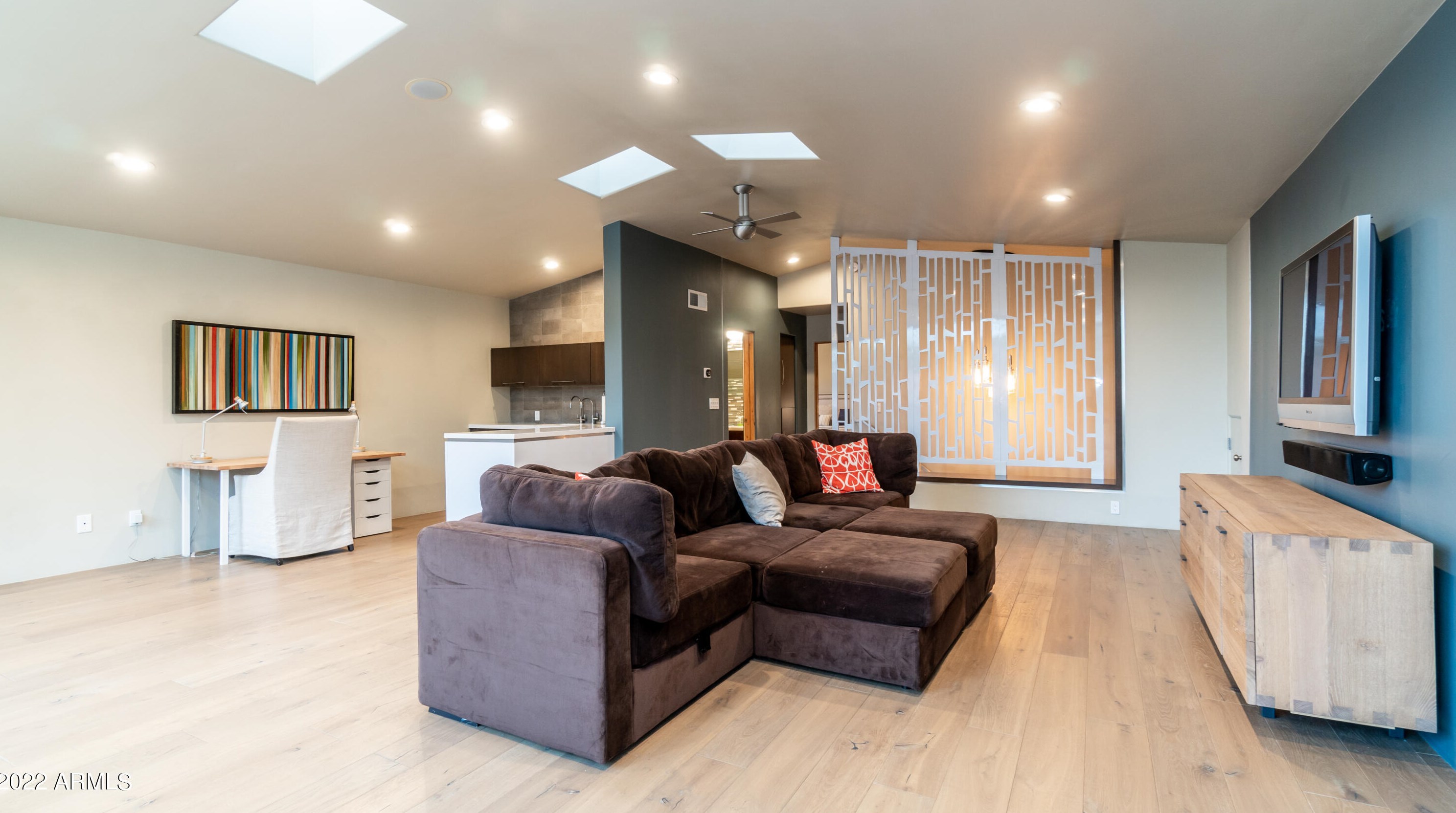 3622 Kachina Dr, Phoenix AZ 85044-3431 exterior