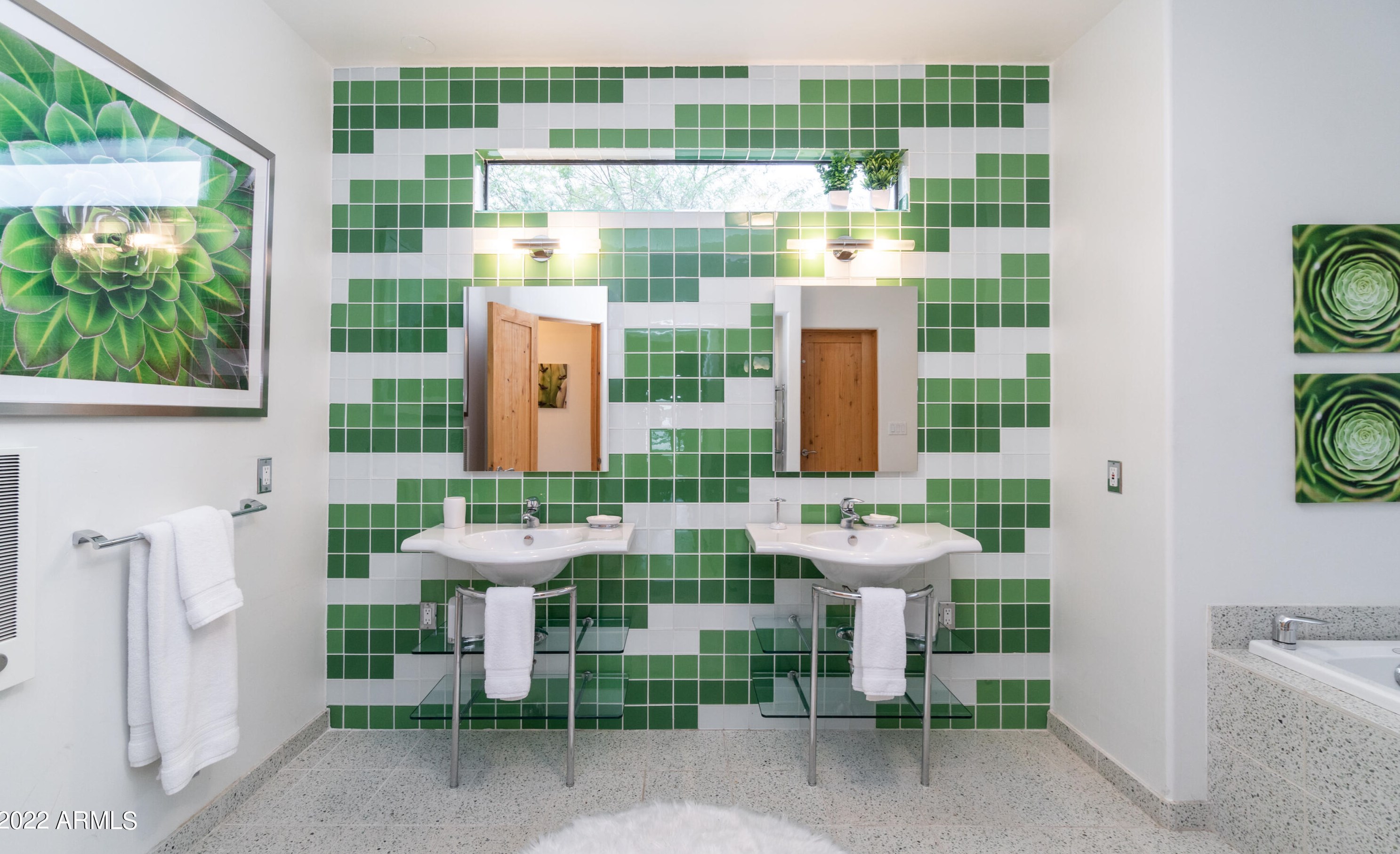 3622 Kachina Dr, Phoenix AZ 85044-3431 exterior