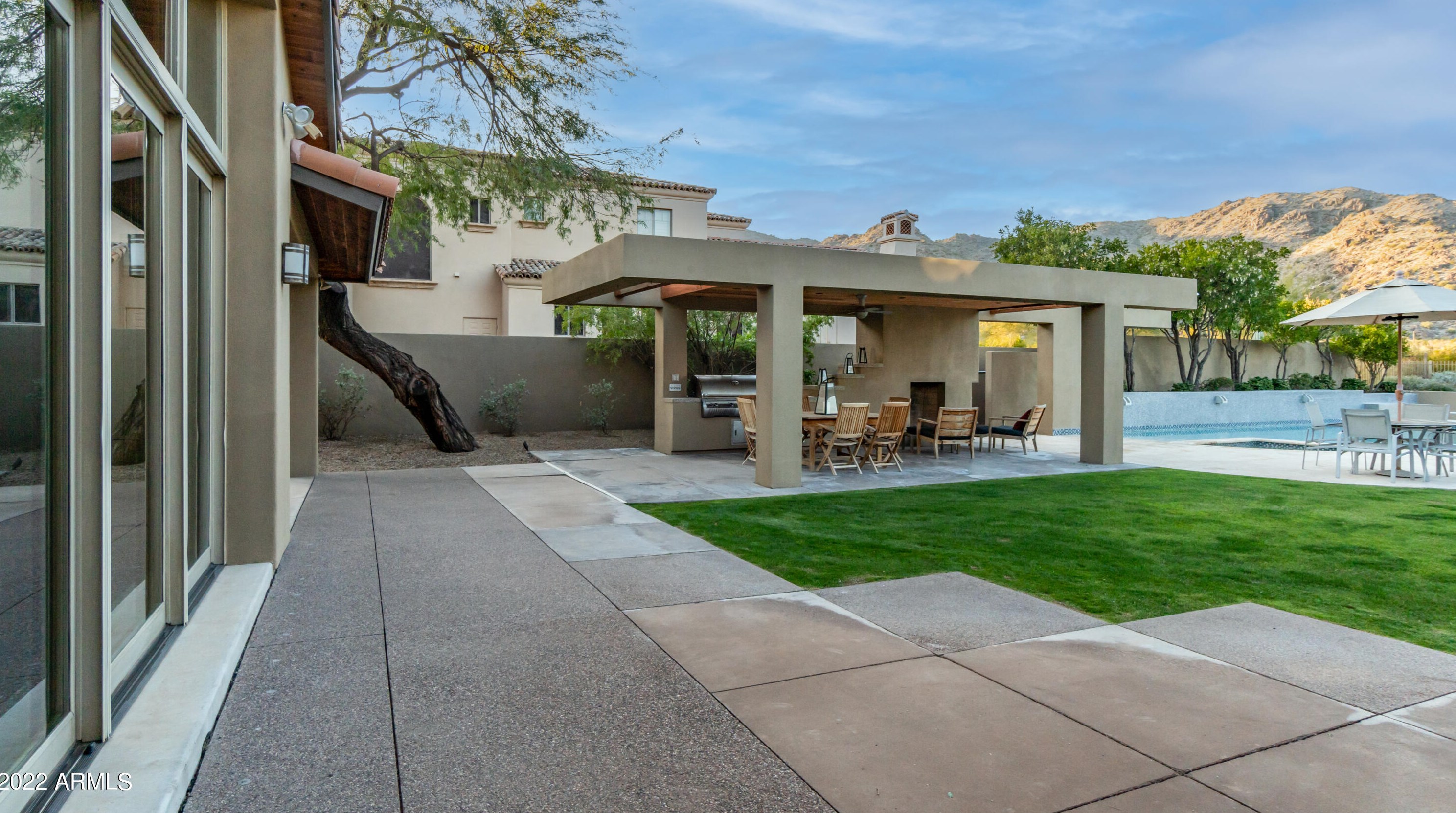 3622 Kachina Dr, Phoenix AZ 85044-3431 exterior