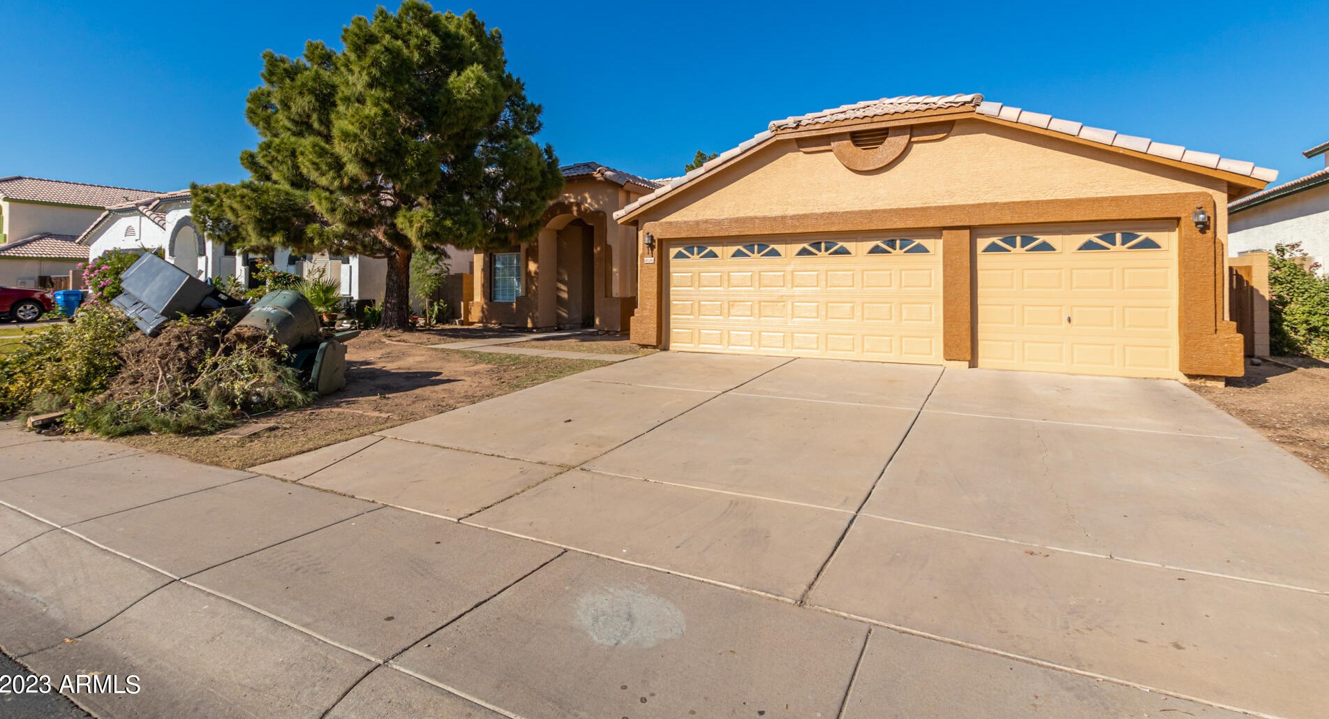 8536 Lewis Ave, Phoenix AZ  85037-3724 exterior