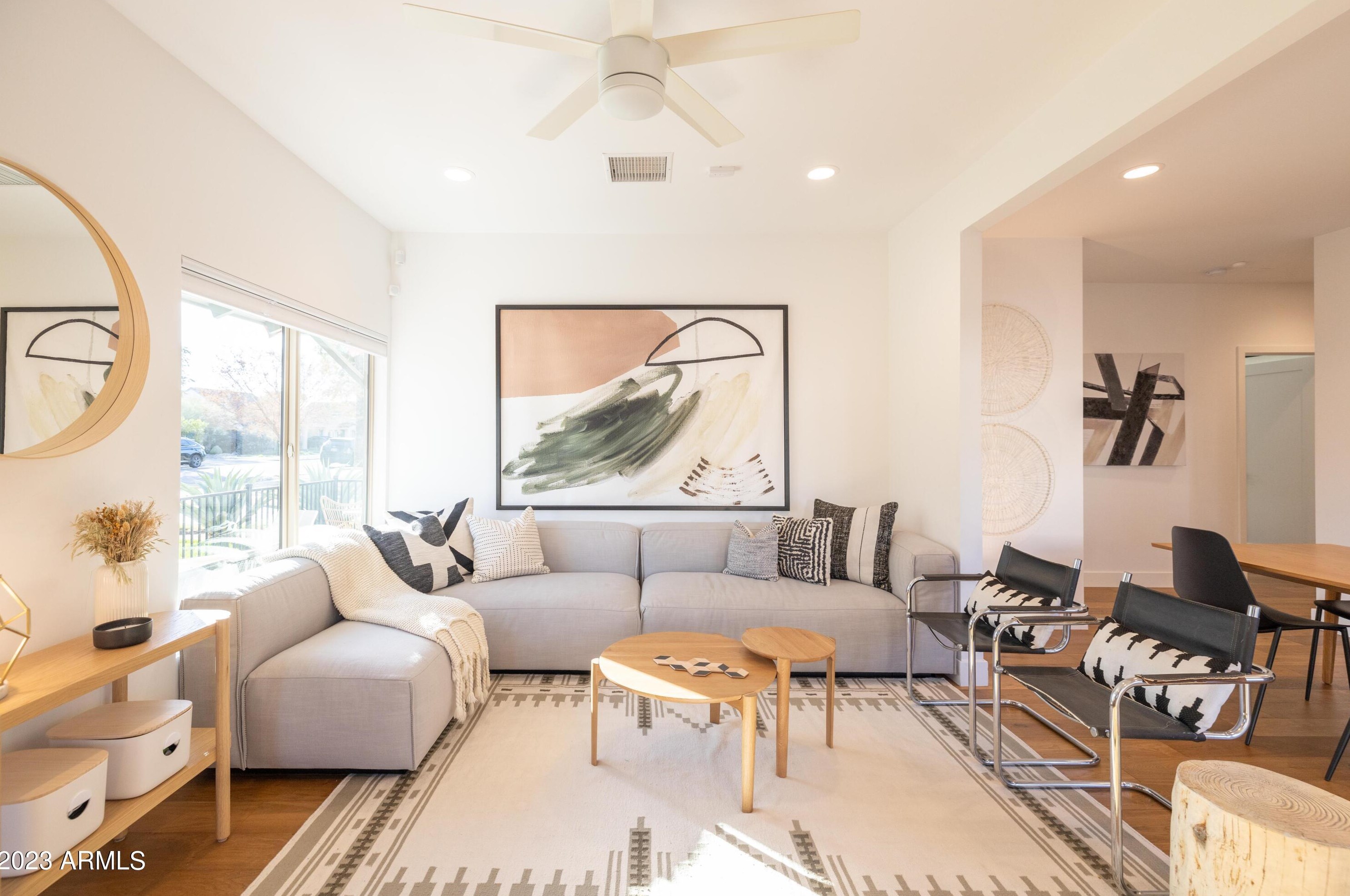 52 Lewis Ave, Phoenix AZ  85003-1037 exterior