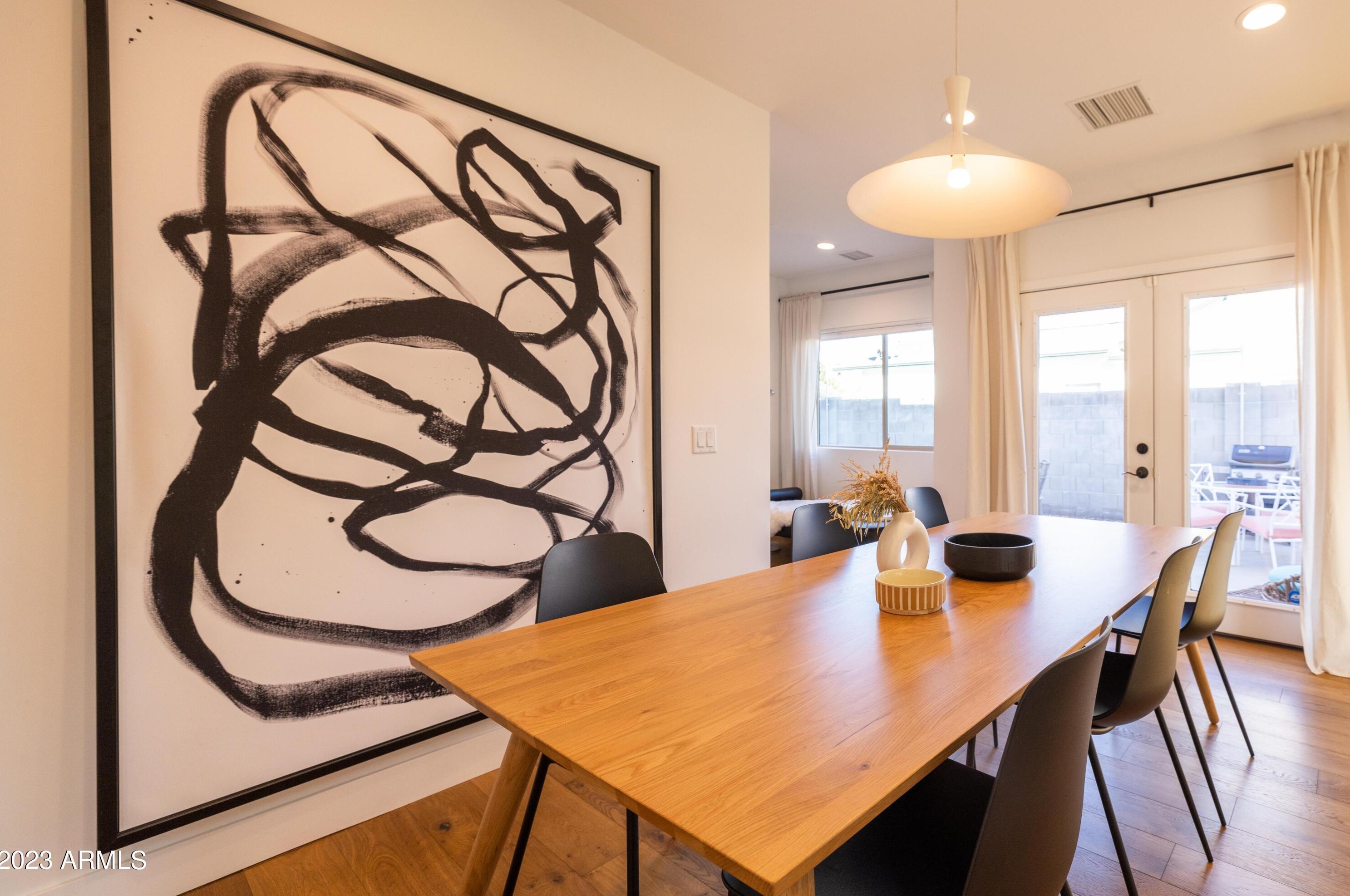 52 Lewis Ave, Phoenix AZ  85003-1037 exterior