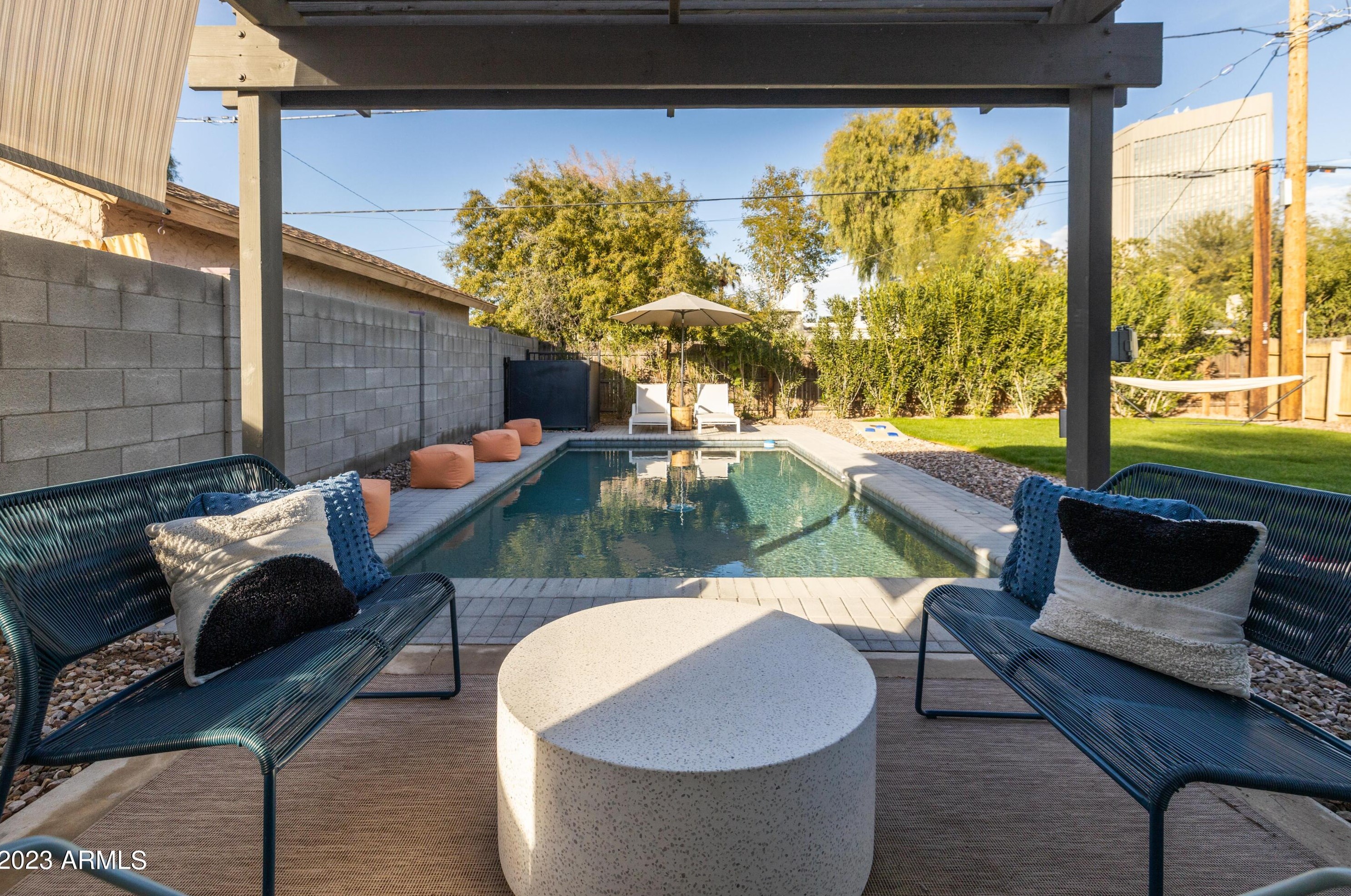 52 Lewis Ave, Phoenix AZ  85003-1037 exterior